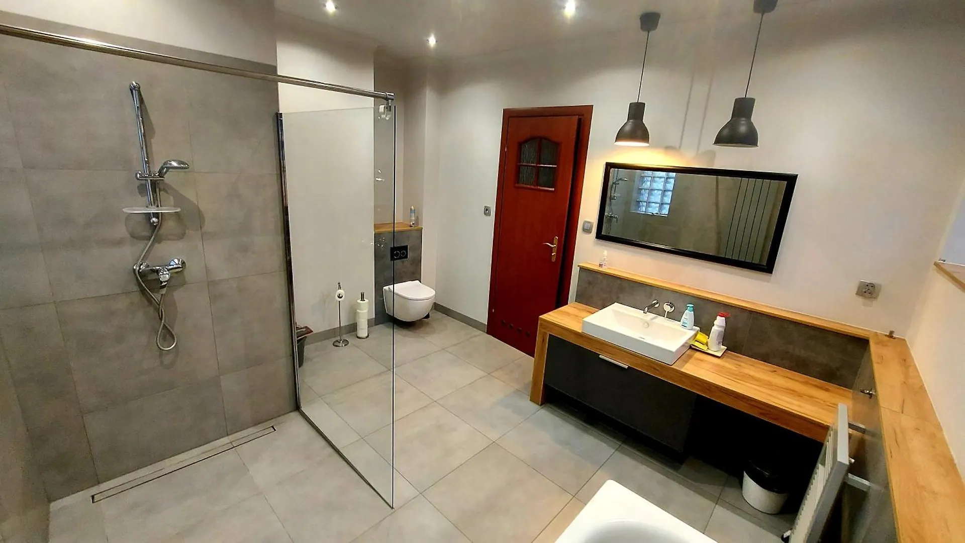 B&B Metro Pokoje & Parking 소포트